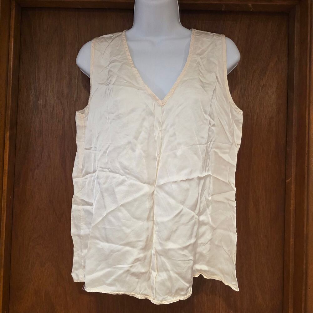 Emme Marella ivory, satin sleeveless, v neck‎ top sz US 10
